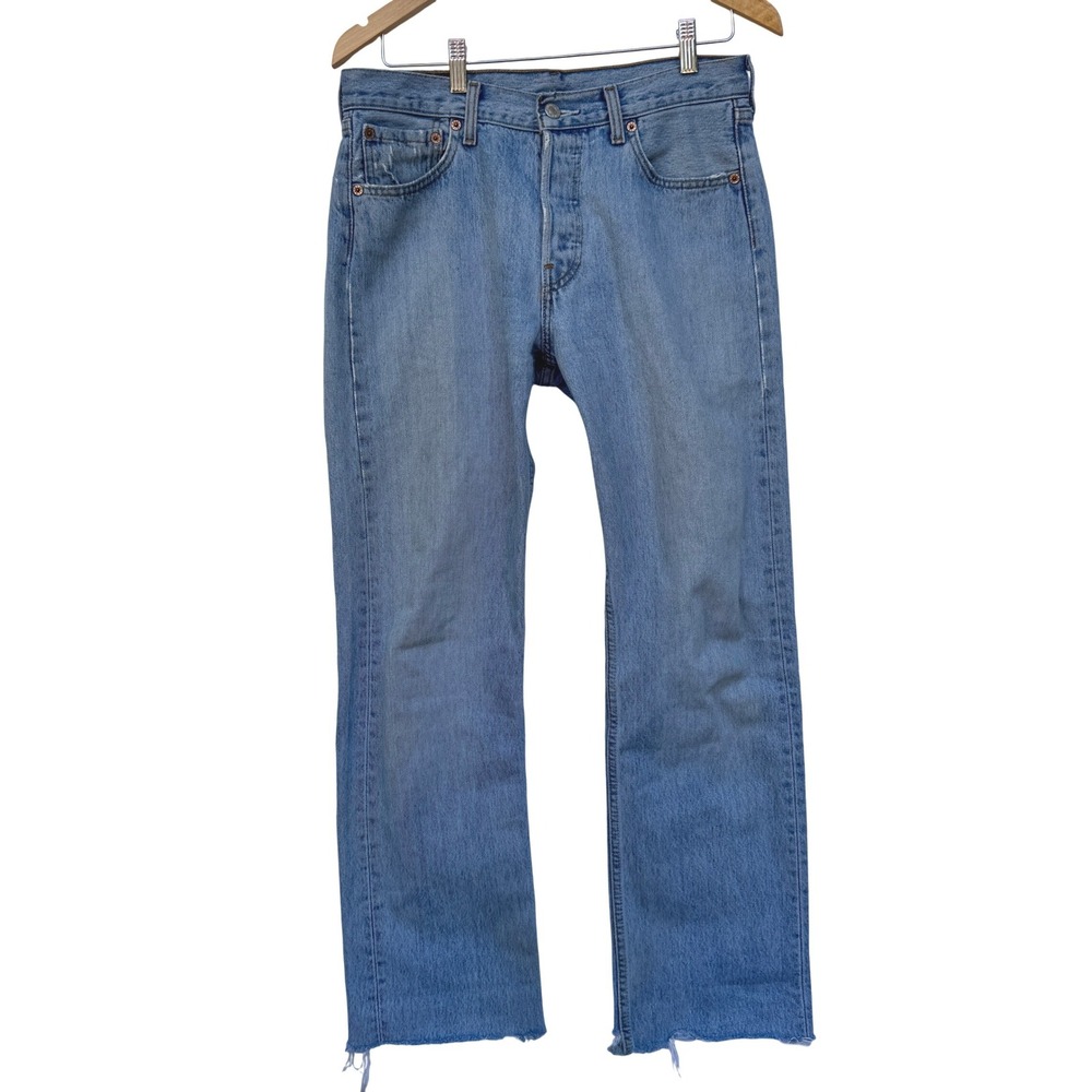 Levis 501 Mens Light Wash Button Fly Straight Leg Raw Hem Jeans 30x34 00501-0113